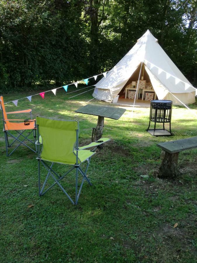 Hôtel 7 Valleys Camping à Flers  Extérieur photo
